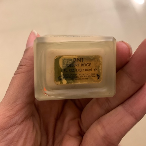 Estee lauder double wear stay in place - Picture 2 of 2